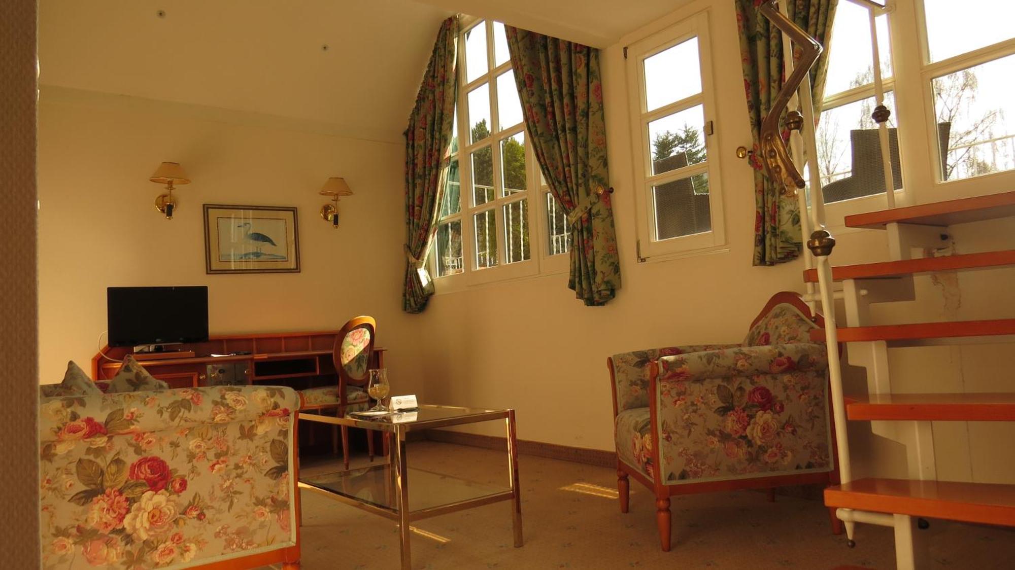 Park Hotel Am Schloss Ettringen  Экстерьер фото